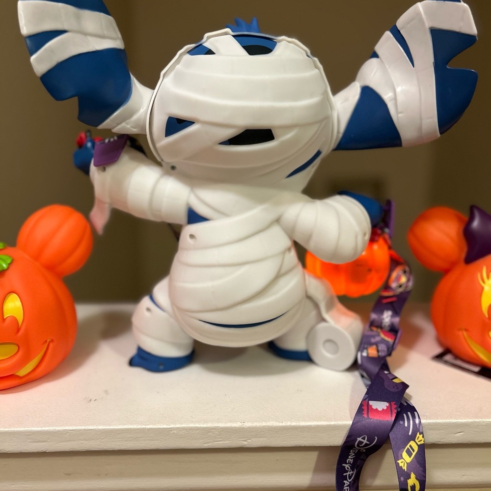 Stitch Halloween Glow in the Dark Light-Up Popcorn Bucket - Picture 4 of 11